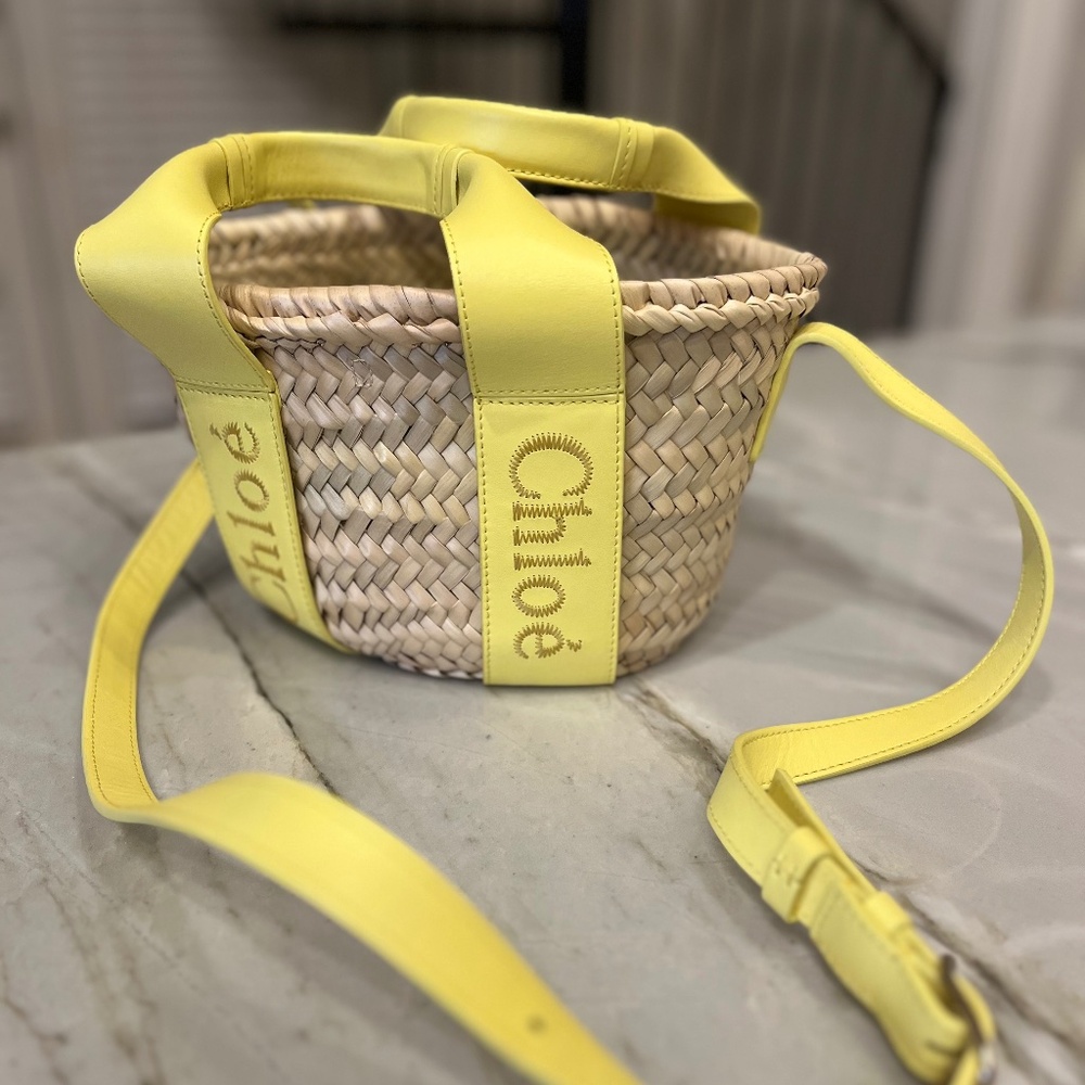 Chloe: Raffia Smooth Calfskin Medium Sense Basket Daffodil Yellow